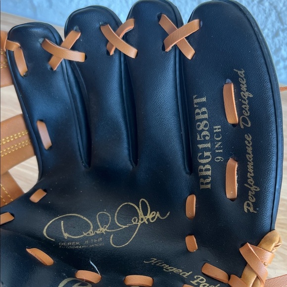 Rawlings Black and Brown Baseball Glove - Picture 6 of 15